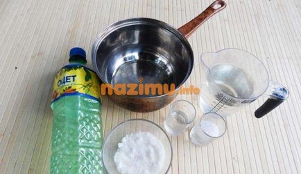 A pácolt paradicsommal és vodka - egy recept a téli fényképpel (pácolt) A pácolt paradicsommal és vodka - egy recept a téli képpel
