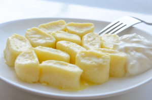 Молочні продукти і сир при гастриті можна їсти