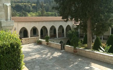 Agios Neophytos Monastery remete - Közlöny Ciprus