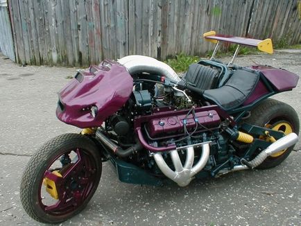 Motorcycle War - 5000 cu mâinile proprii (fotografie)
