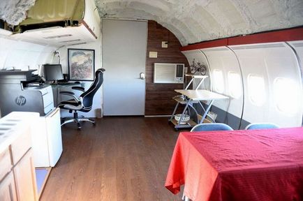 Un om și-a împlinit visul din copilărie și a construit o casă într-un avion
