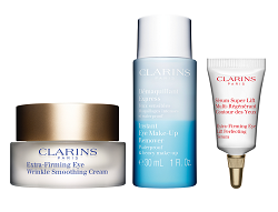 Новорічні набори від clarins