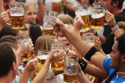 Caracteristicile sălilor de bere din Germania sau diferența dintre cneipe din bierhaus și bierkeller din biergarten