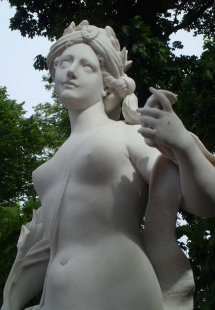 Виливок скульптури з поліефірної смоли