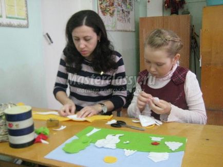 Panelek gyapjú a nővérek „Mása és Medve”