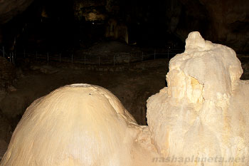 Peșteră emine-bair-hosar sau peșteră mamut în Crimeea