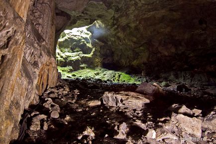 Печери криму Еміне-Баїр-Хосар або мамонтова печера