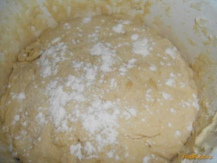 Пиріжки з начинкою з квашеної капусти рецепт з фото