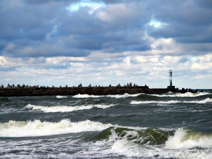 Пляж в піонерському