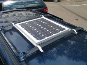 Підзарядка авто акумуляторів за допомогою накопичувачів сонячної енергії
