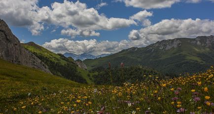 Treceri și porți dracului, trekking în munți