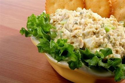 Рецепти найсмачніших салатів з консервованим тунцем
