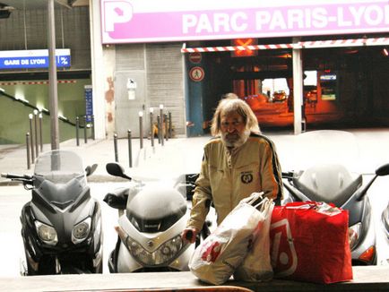 Royal cheese - шикарні бомжі де мешкають паризькі бездомні