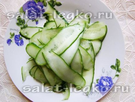 Салат з огірків з маком рецепт з фото