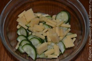 Salată cu brânză de castraveți și măsline
