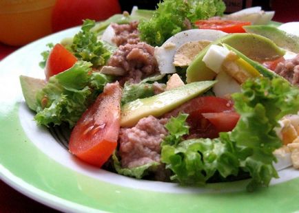 Салат з тунцем і огірком, рецепт