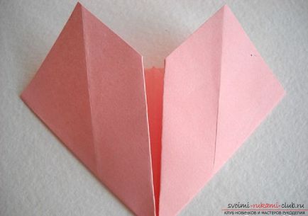 O inimă de origami din hârtie, origami simplu și original