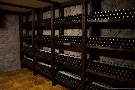 Шато-Еркен французький замок винороба з кабардино-Балкарії