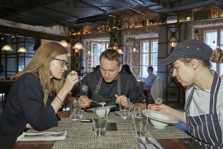 Chef vs számítógép valós séfje receptek alapján a mesterséges intelligencia (számítógép) Chef vs számítógép valós séfje receptek alapján a mesterséges intelligencia