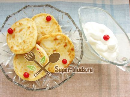 Cheesecakes din rețete de brânză de vaci cu fotografii pas cu pas, coacere (pas cu pas) Cheesecakes din rețete de brânză de vaci cu fotografii pas cu pas, produse de patiserie