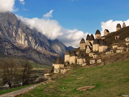 Lista celor mai frumoase și interesante locuri din Osetia de Nord cu o fotografie