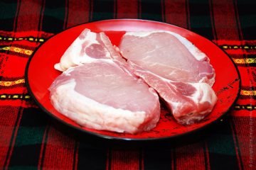 Свиняча корейка на грилі з ткемалі - смачне смажене м'ясо