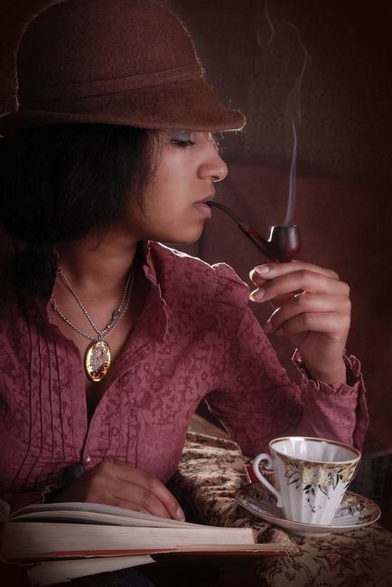 Cső dohányozni készült női