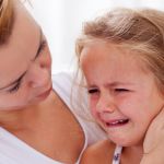Copilul doare o ureche ce sa faca cu un copil de 4-7 ani
