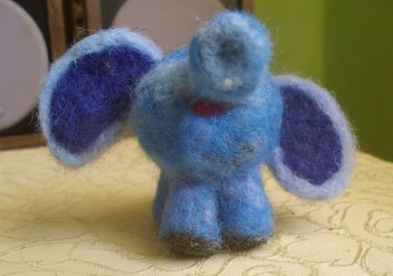 Felting pentru clasa de master incepator creând un elefant din lana