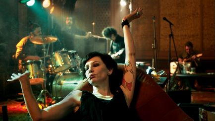 Sminkes „kiáltvány” SIDS Oroszország dolgozni Cate Blanchett (Cate Blanchett „Kiáltvány”) Sminkes „kiáltvány” SIDS Oroszország dolgozni Cate Blanchett