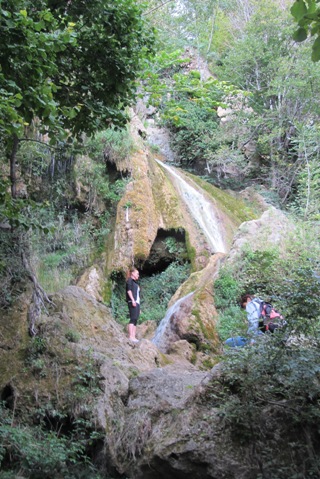 Cascada su-uxhan