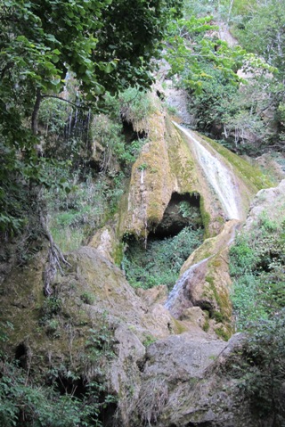 Cascada su-uxhan