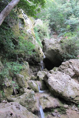 Cascada su-uxhan