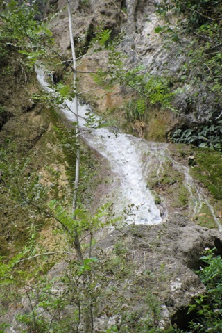 Cascada su-uxhan