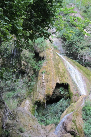 Cascada su-uxhan