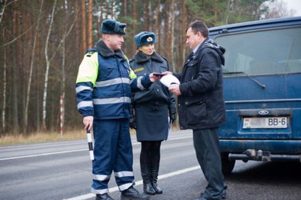 Юрист по автомобільних справах безкоштовний адвокат на дорозі