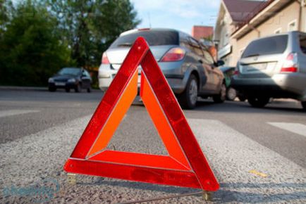 Un avocat pentru afacerile de automobile este un avocat gratuit pe drum