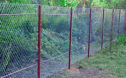 Kerítés a rács, a telepítés horganyzott szekcionált kerítések saját kezűleg útmutató, fotók, és