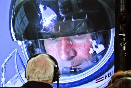 Skydiverul austriac a depășit viteza sunetului în cădere liberă de la o înălțime de 39 km