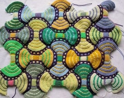 Ажурний килим з - гавайських кольорів