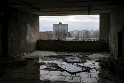 Cernobâl 30 de ani mai târziu 23 de fotografii din orașul-fantomă Pripyat, prins în zona de excludere,