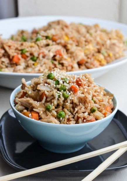 Orez prajit de orez - sau - orez prăjit cu pui! Cina în stil asiatic
