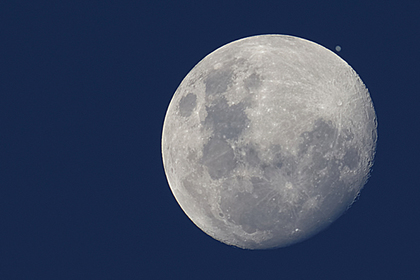 Az ősi hold volt, mint a föld űrkutatás tudományos és technológiai