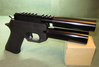 Un alt pistol PCP cu un bolț rotativ - o armă populară