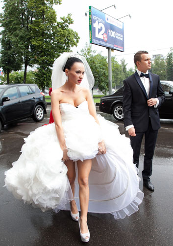 Феофилактова весільна сукня