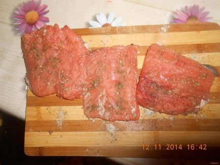 Pink сьомга под шуба във фурната с картофи рецепта със снимка
