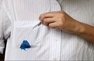 Cum și cum să spălați cerneala din mâner din haine este o sarcină ușoară