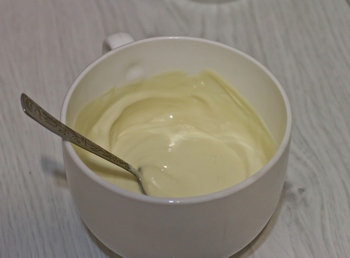 Як приготувати чізкейк з білим шоколадом і полуничним желе - перевірений покроковий рецепт з фото