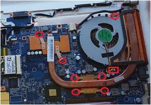 Hogyan szétszedni laptop Sony Vaio svf152, én tiszta, és cserélje ki a termikus zsír