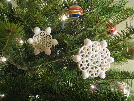 Hogyan készítsünk dekorációk a karácsonyfa saját kezével - egy dísz a karácsonyfa kezével - egy asztal, fa,